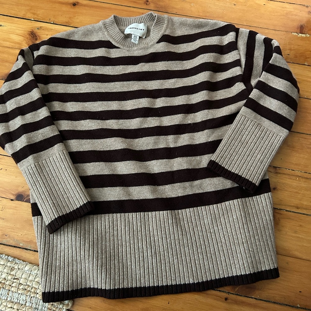☀️3/$25 Industry Women’s Stripe Crewneck Sweater In Taupe Heather/ Black Size M